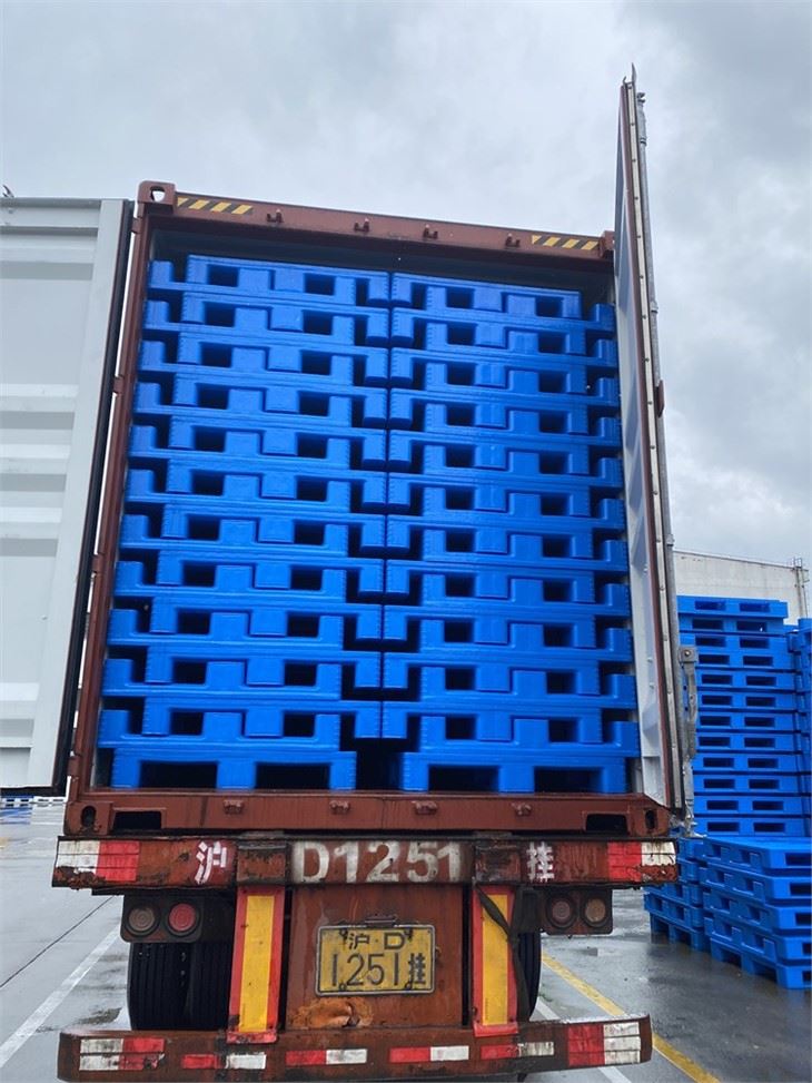 1500x1400x125mm Steel Reinforced Plastic Pallet